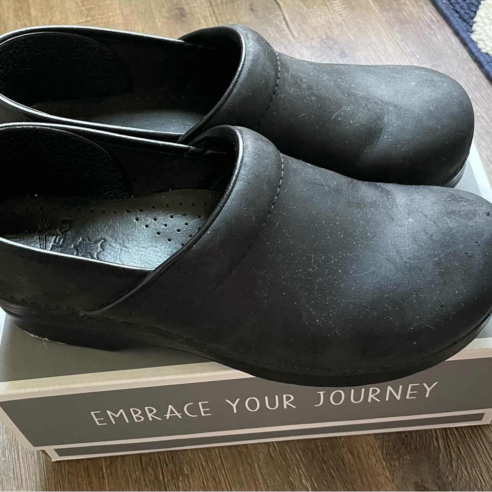Dansko Black Oiled Clogs - Professionals, Sz 41